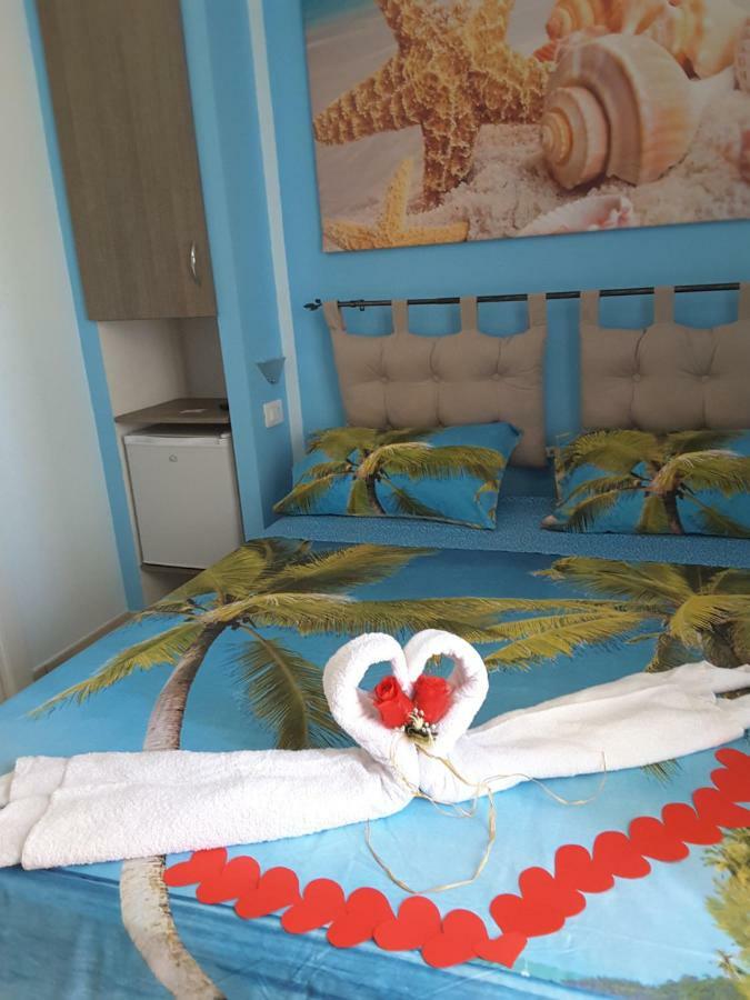 Stella Marina Rooms For Rent Portopalo Di Capo Passero Екстер'єр фото